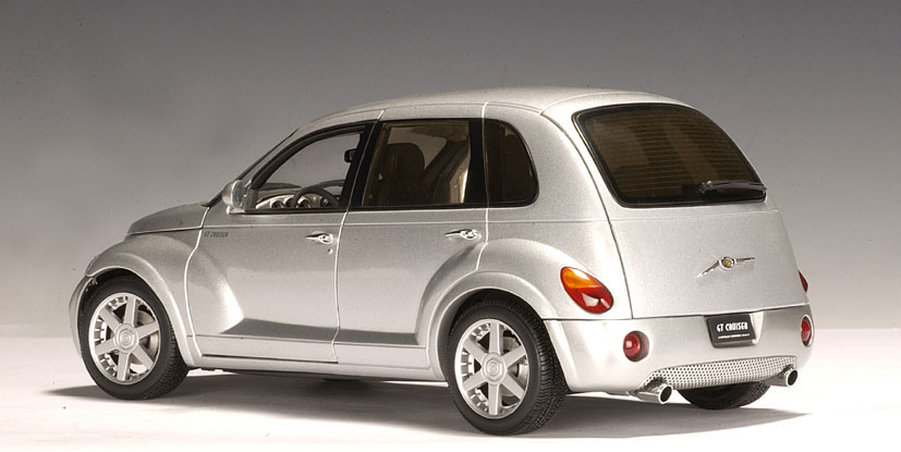 2000 CHRYSLER PT CRUISER SILVER(1/18) Rare Diecast (fs)