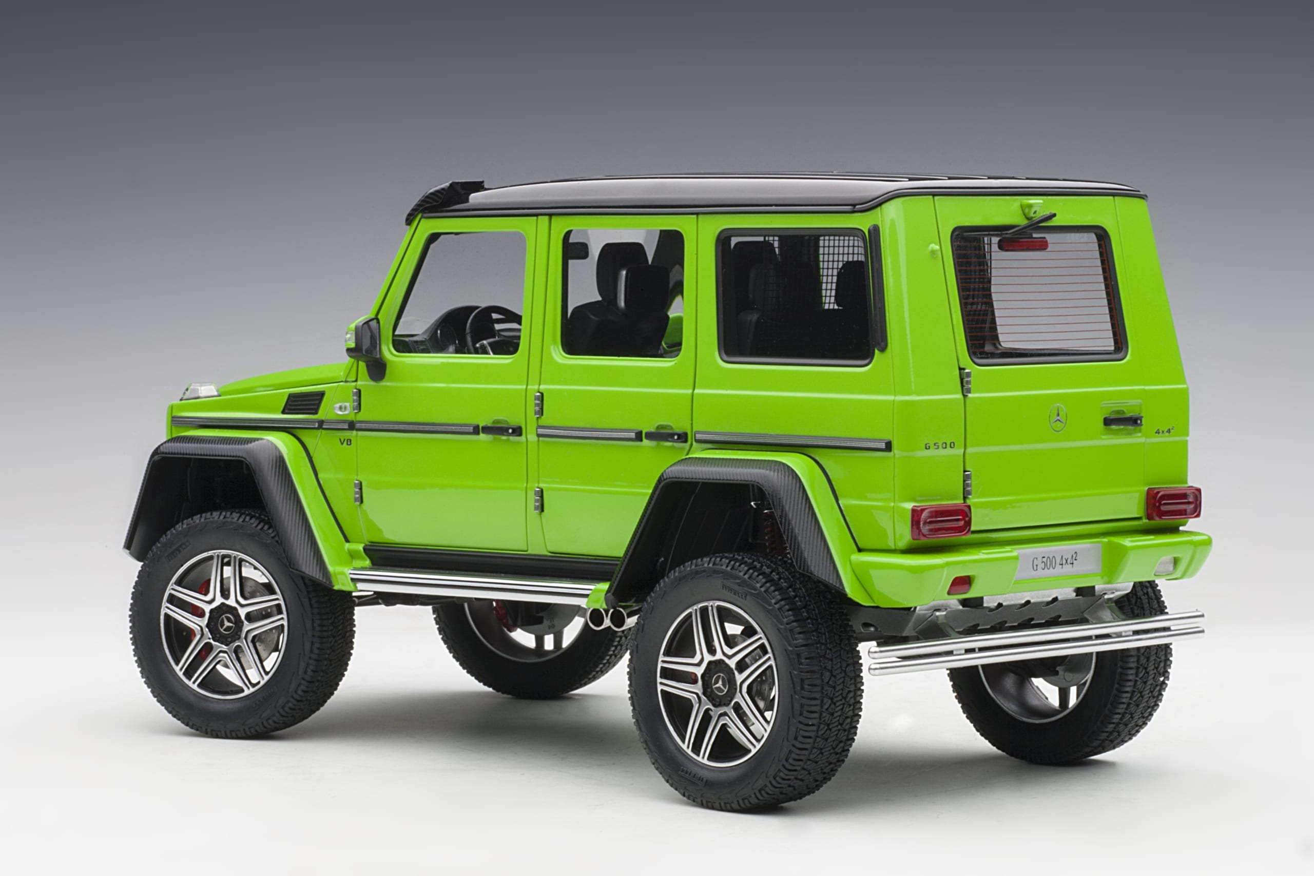 AUTOart 1:18 Mercedes-Benz G500 4×4² (Alien Green) 76315