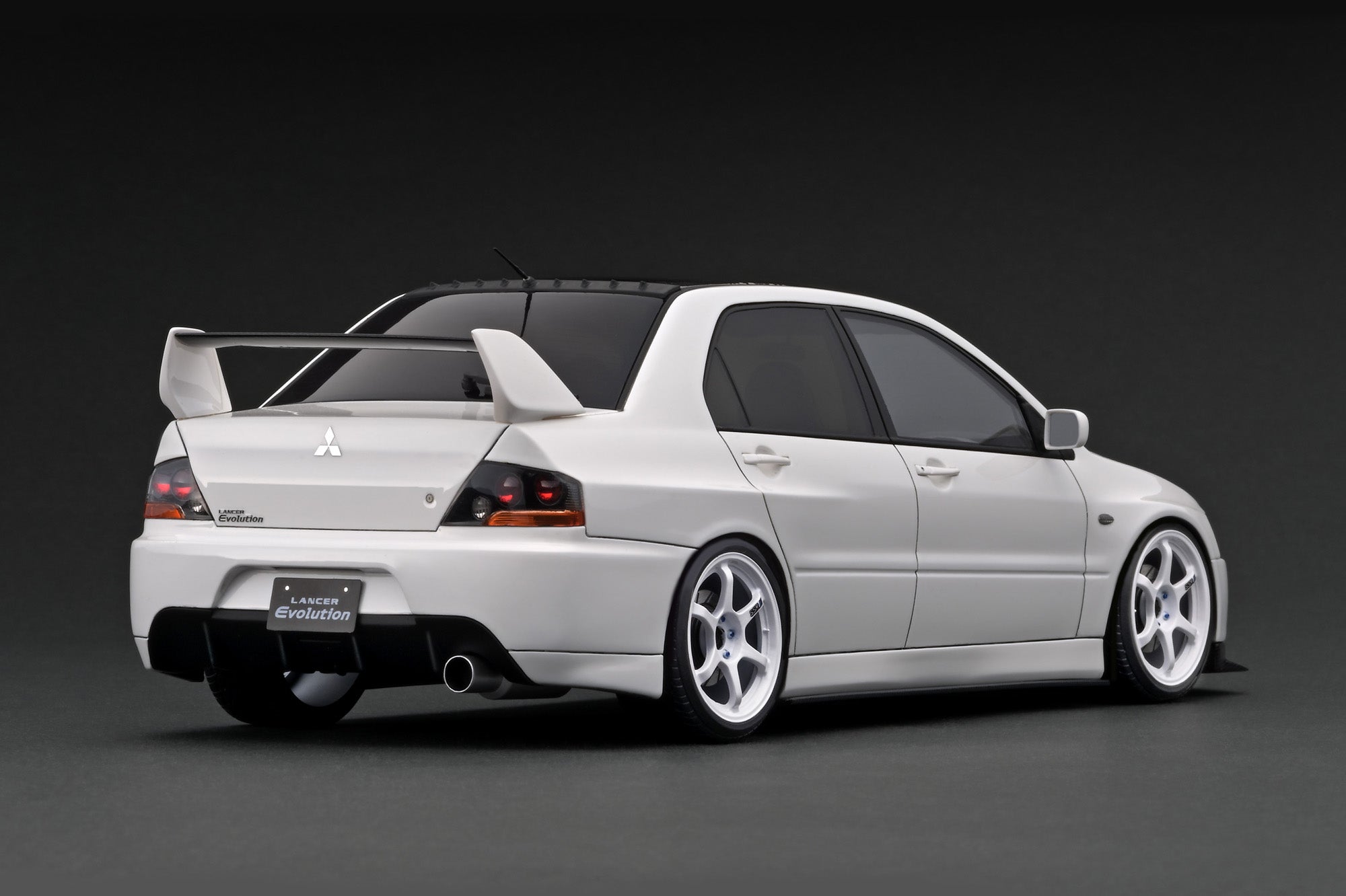 *PREORDER* Ignition Model 1:18 Mitsubishi Lancer Evolution IX (CT9A) in White