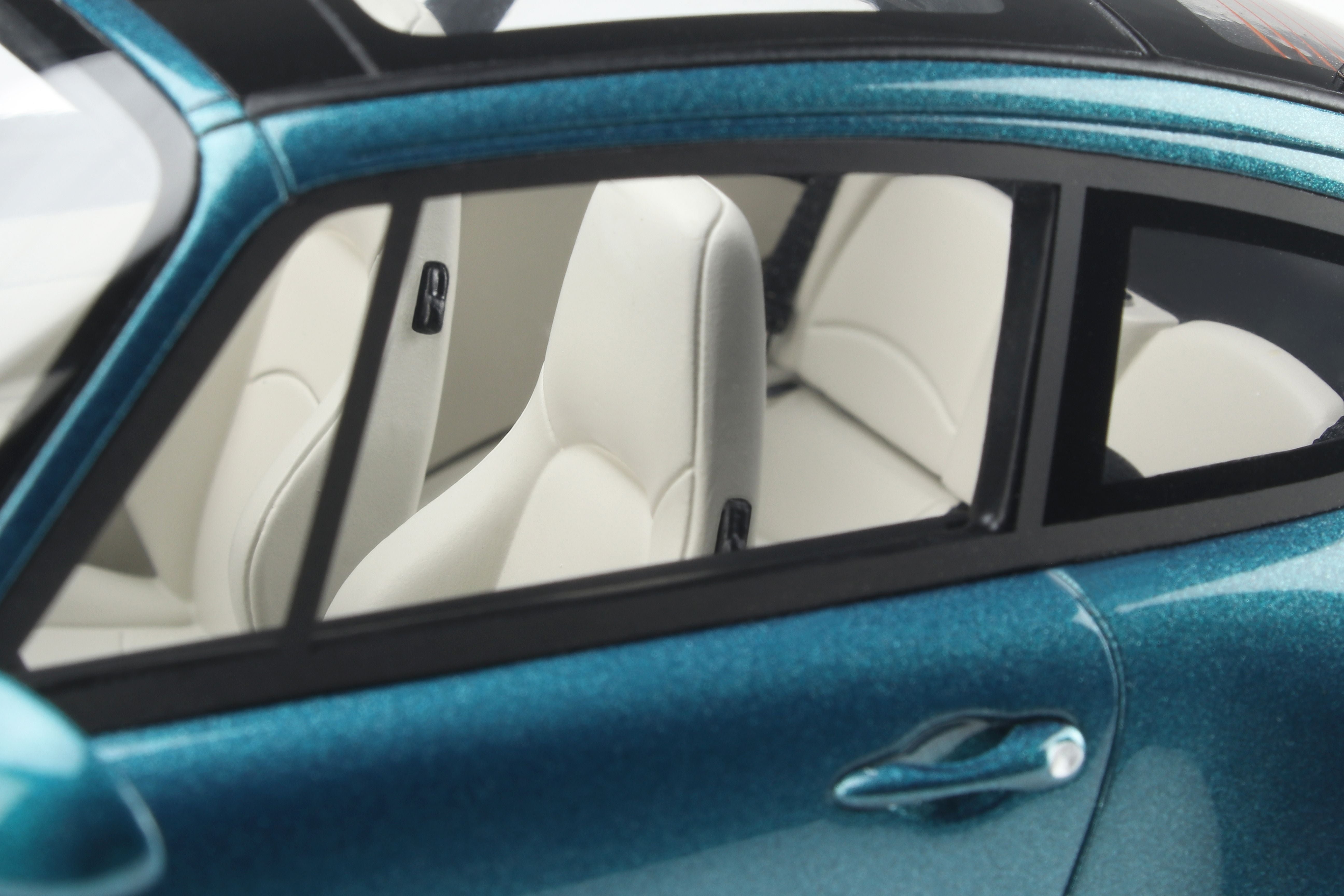 GT Spirit 1:18 1995 Porsche 911 (993) Targa Turquoise Blue GT350