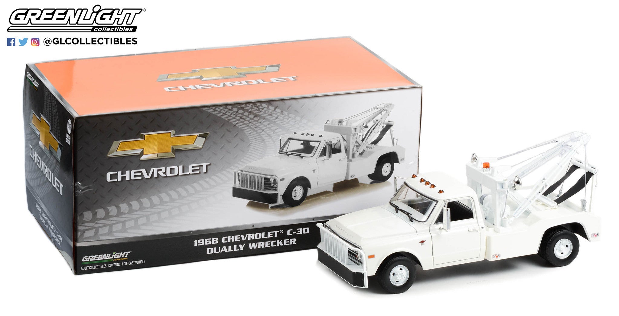 GreenLight 1:18 1968 Chevrolet C-30 Dually Wrecker - White 13623