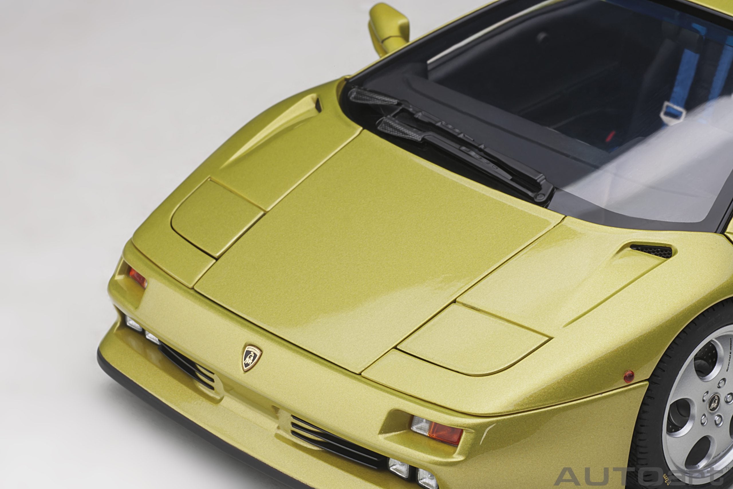AUTOart 1:18 Lamborghini Diablo SE 30th Anniversary Edition (Giallo Spyder) 79157
