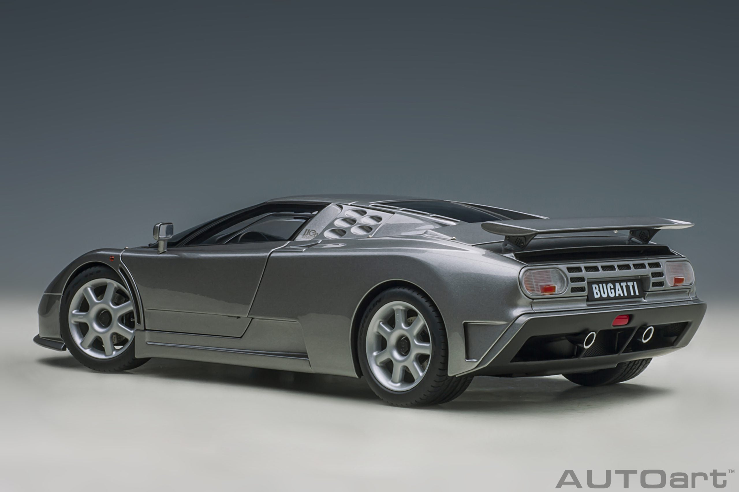 AUTOart 1:18 Bugatti EB110 SS Metallic Gray 70916