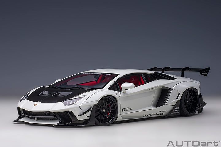 LIBERTY WALK LB-WORKS LAMBORGHINI AVENTADOR LIMITED EDITION (METALLIC WHITE/CARBON BONNET)