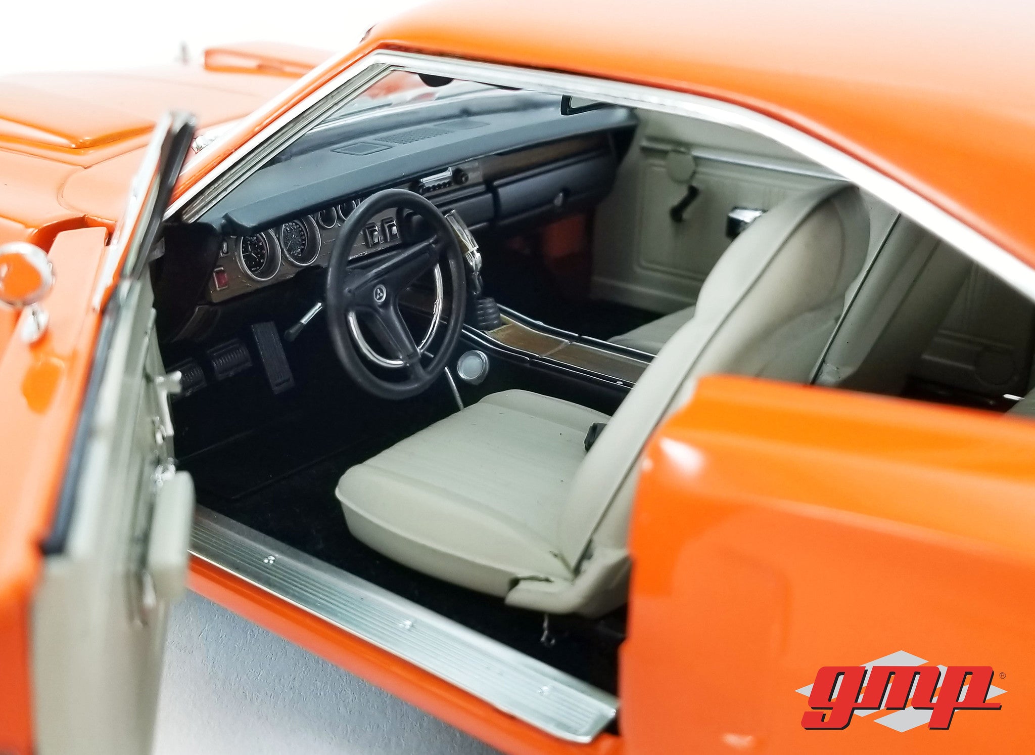 GMP 1:18 1970 Dodge Coronet Super Bee - Go Mango GMP-18956