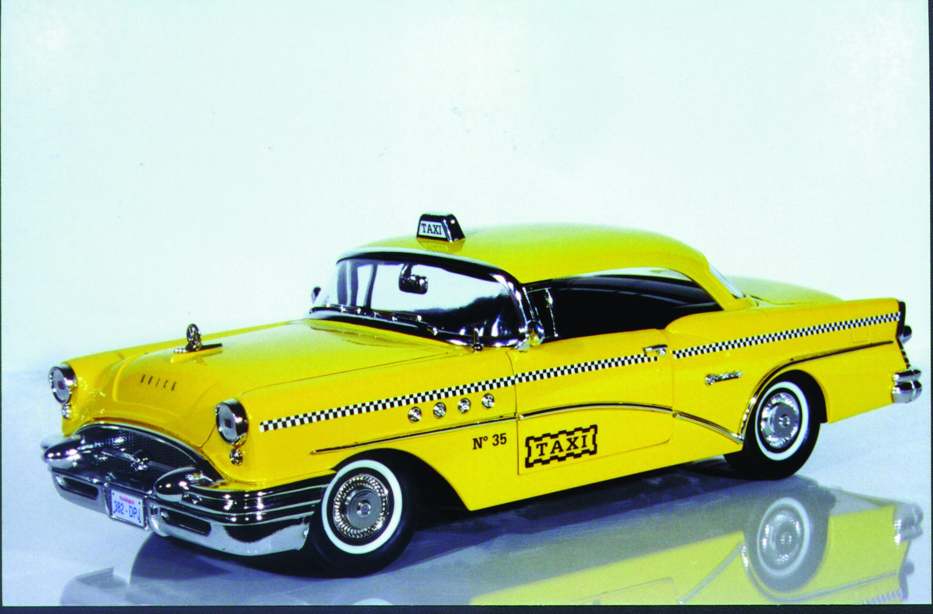 1:18 Mira Buick Century '55 Taxi HT