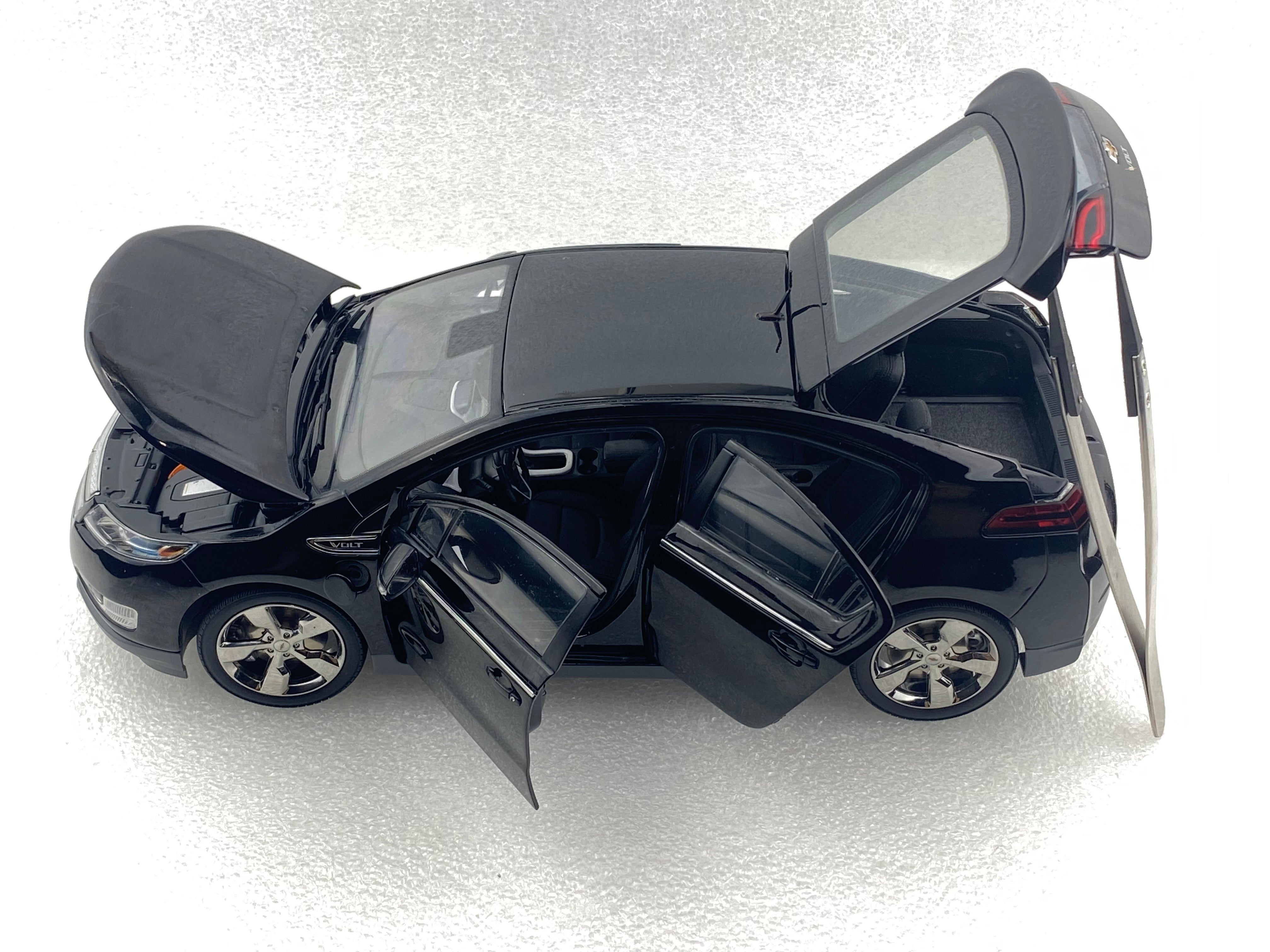 1:18 Chevrolet Volt (Clearance Final Sale)