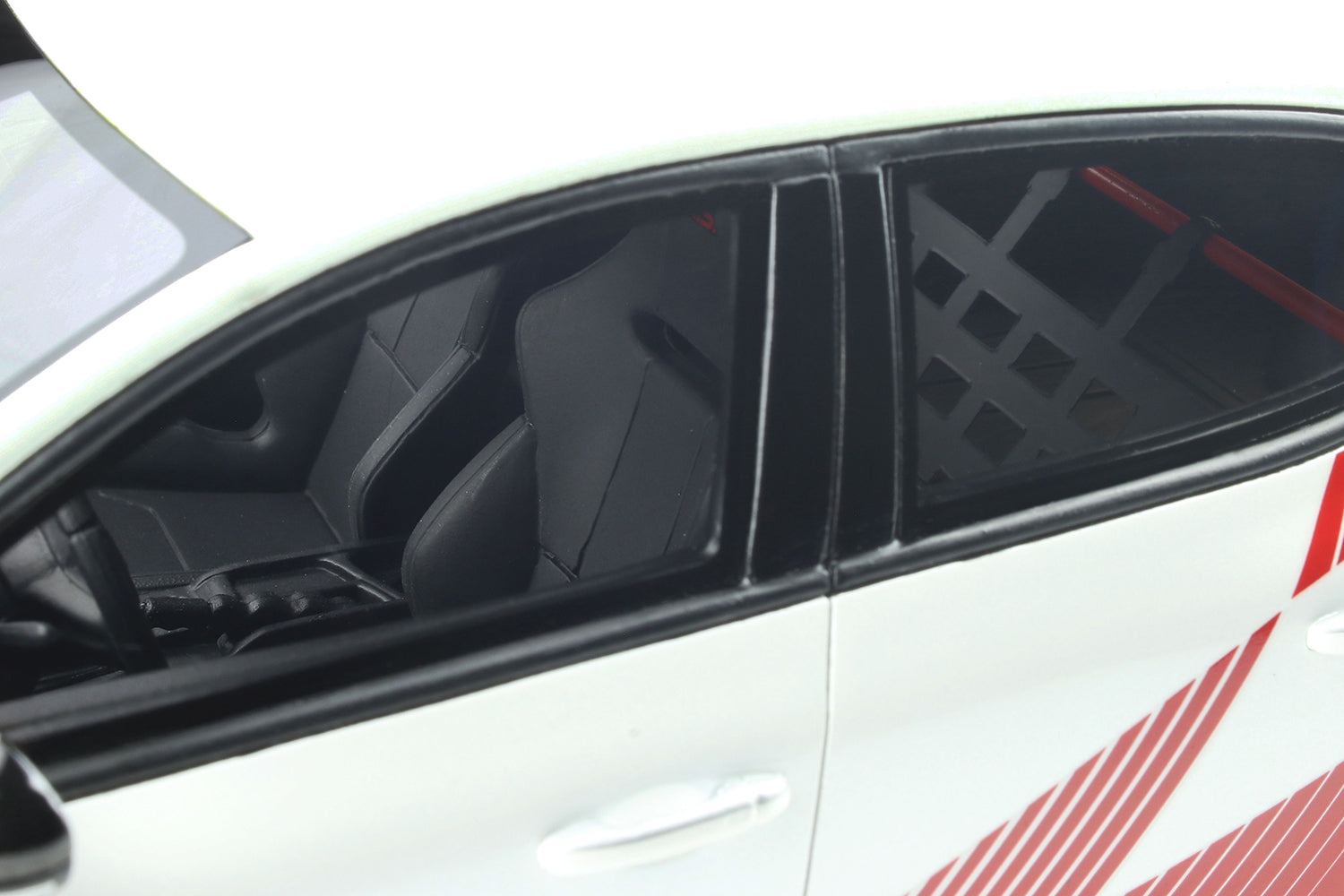 OTTO 1:18 2019 Renault Megane 4 RS Trophy R PACK CARBON OT877