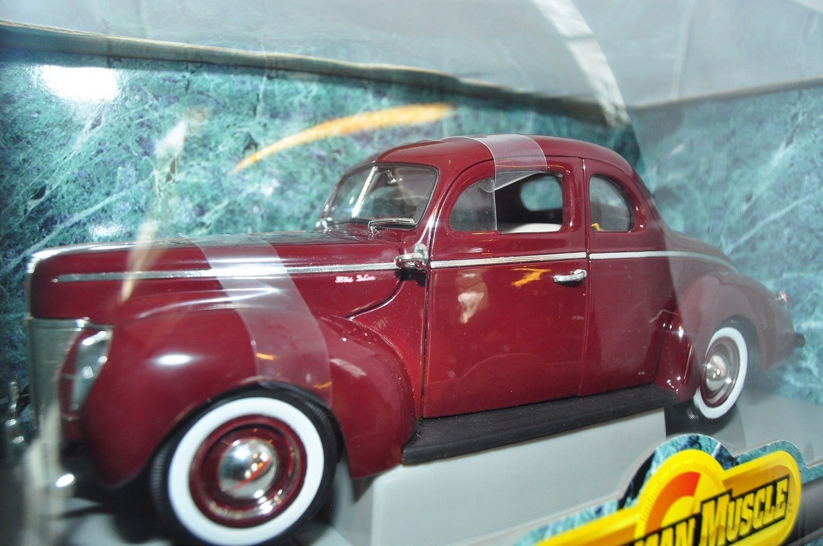 1:18 Ertl Ford Deluxe Coupe '40