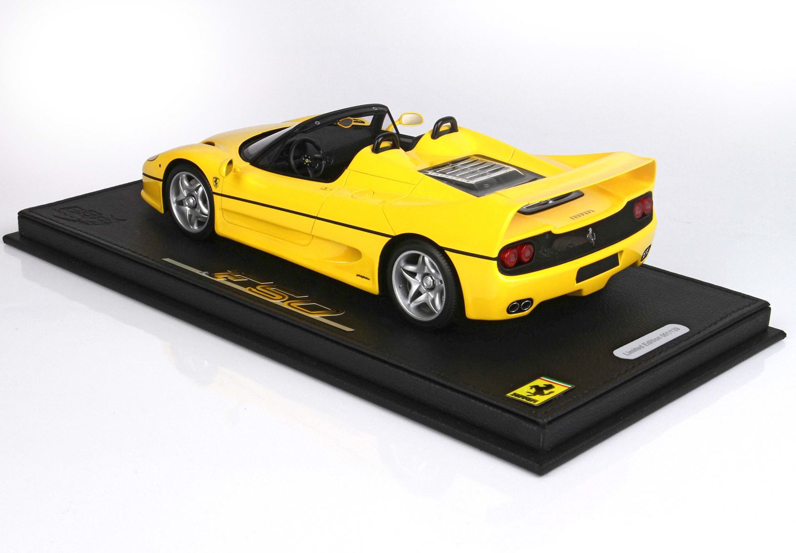 Ferrari F50 Spider - yellow - 1:18