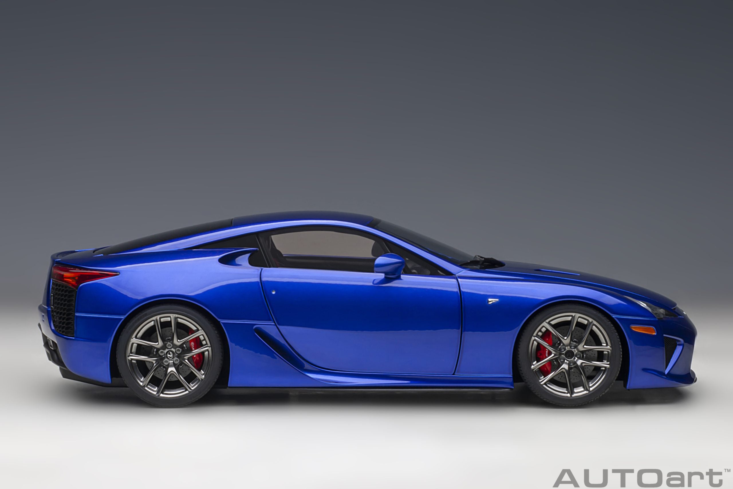 AUTOart 1:18 Lexus LFA (Pearl Blue) 78858