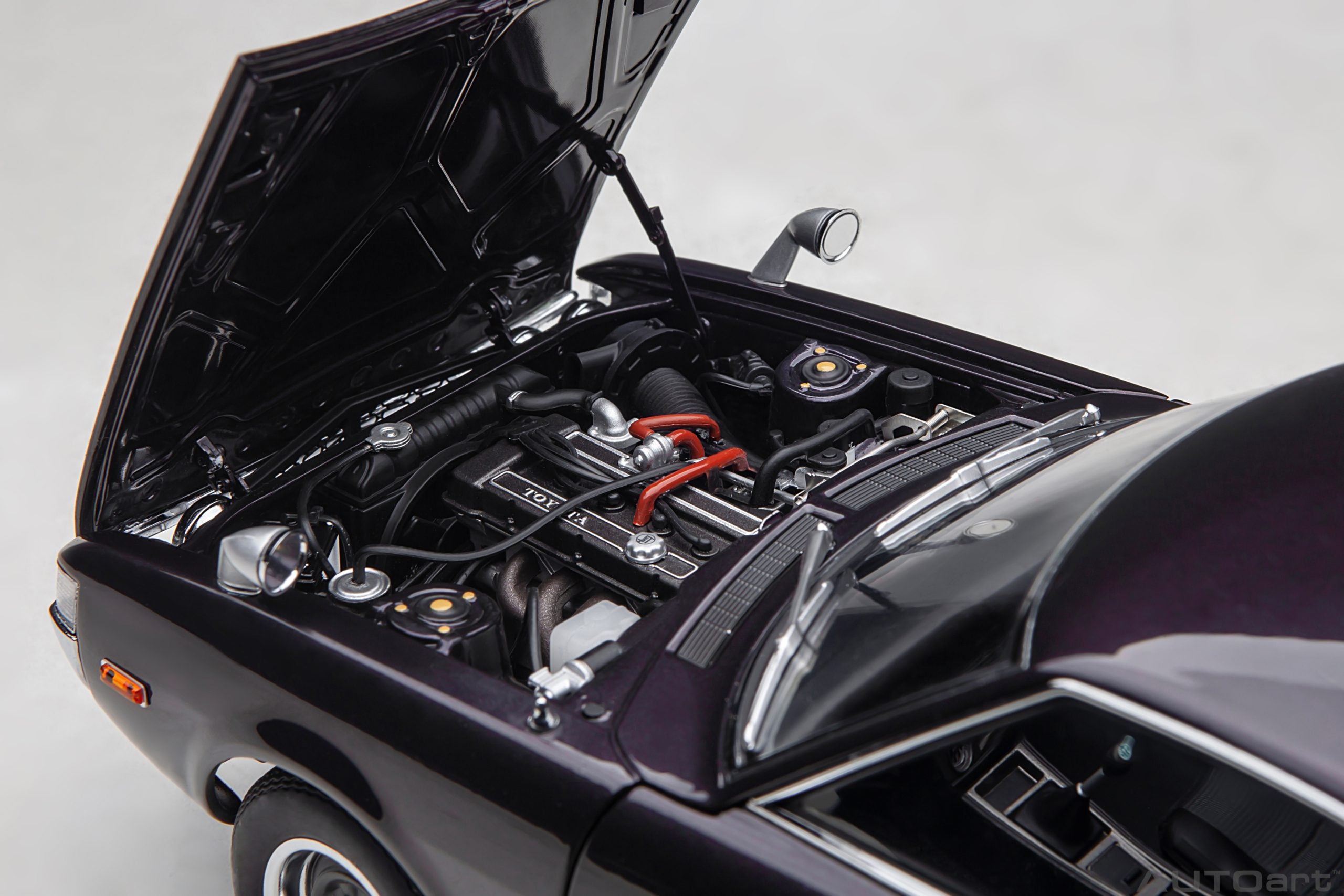 AUTOart 1:18 Toyota Celica Liftback 2000GT (RA25) 1973 (Dark Purple Metallic) 78769