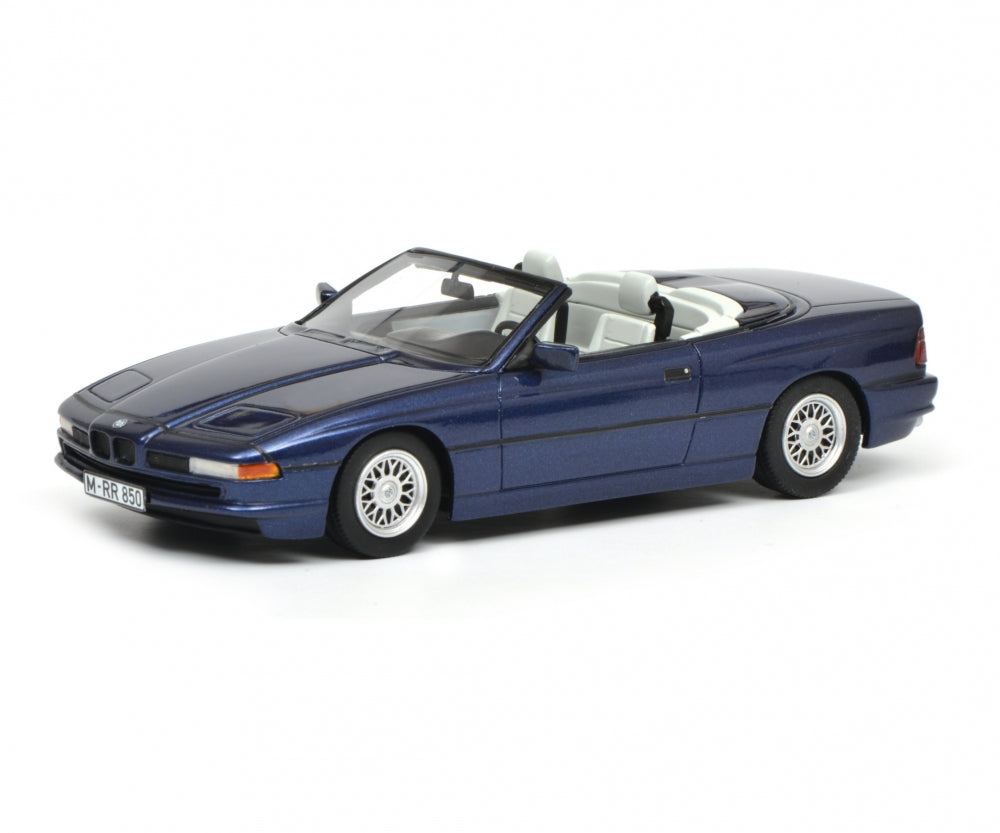 Schuco 1/18 BMW 850i Cabriolet blue 450006900