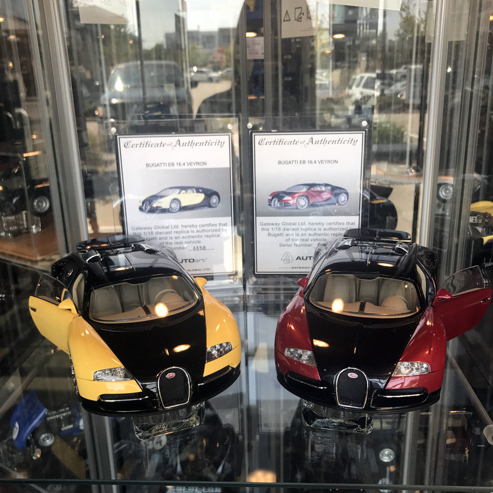 AUTOart 1:18 Bugatti EB 16.4 Veyron (FrankFurt 2001)  red/black first version 70901