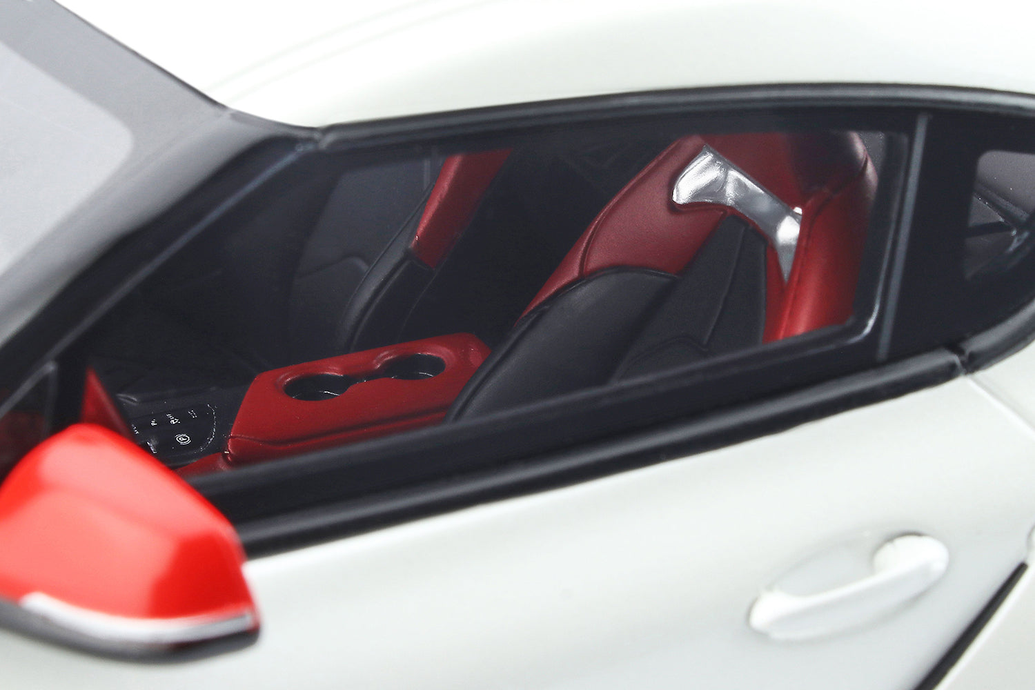 GT Spirit 1:18 2020 Toyota Supra GR Fuji Speedway Edition White GT341