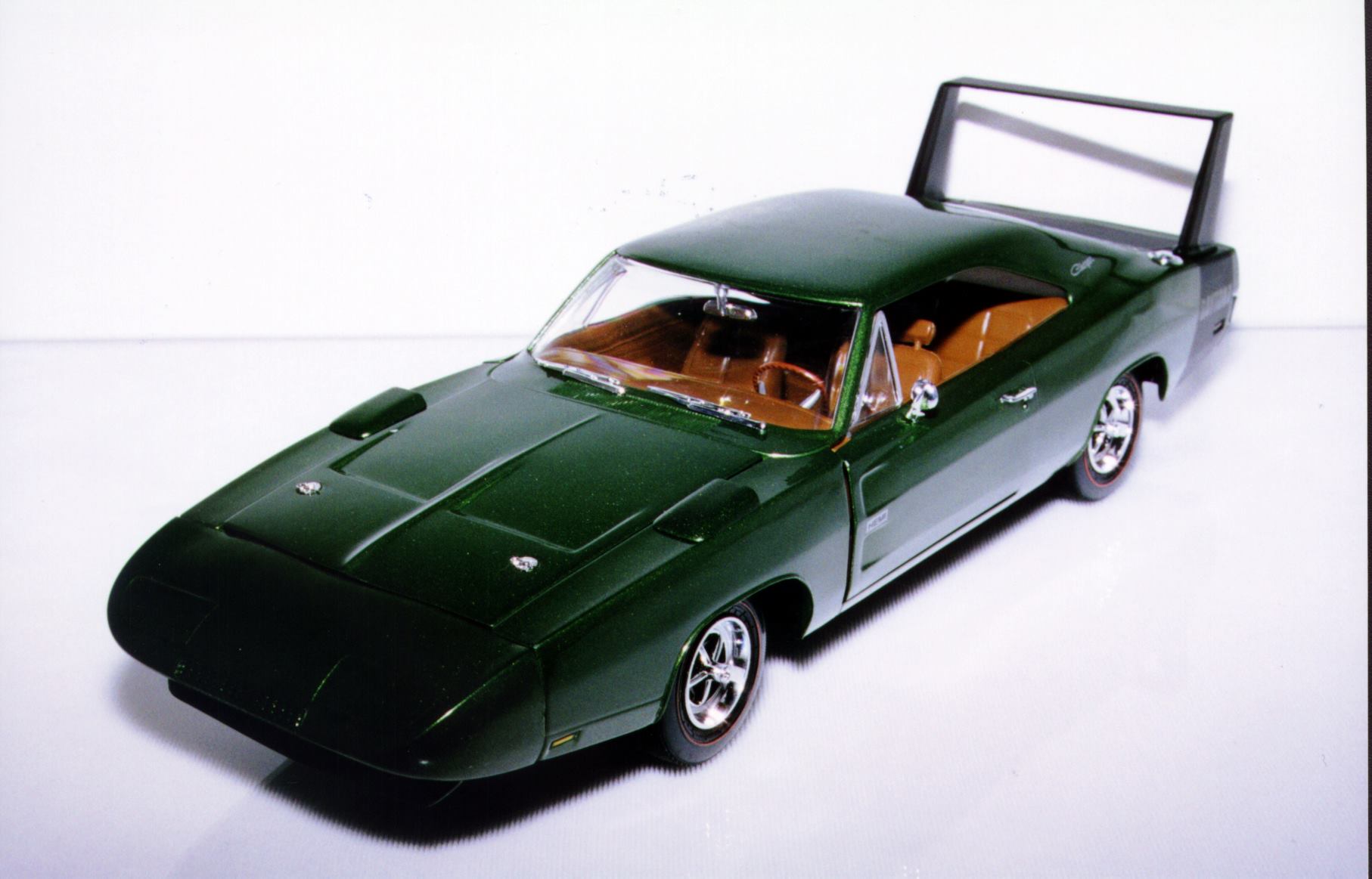 1:18 Ertl Dodge Charger '69 Daytona 426 Hemi