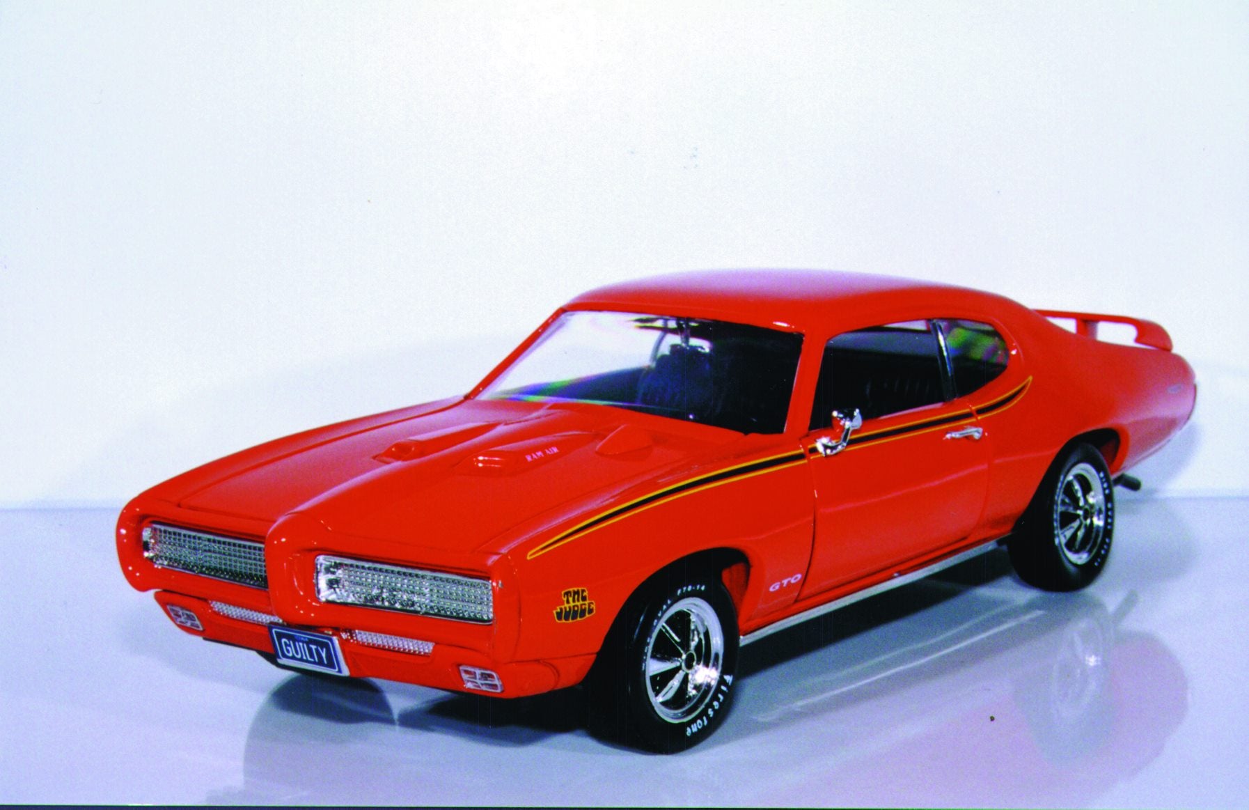 1:18 Ertl Pontiac GTO '69 Judge 400-CID Ram Air III