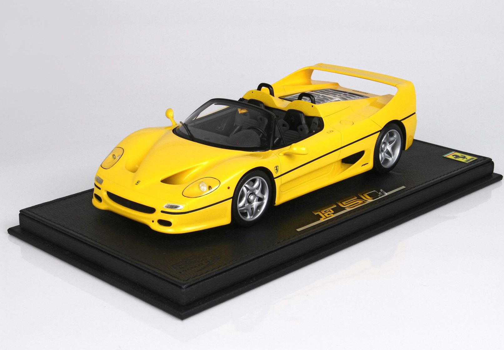 Ferrari F50 Spider - yellow - 1:18