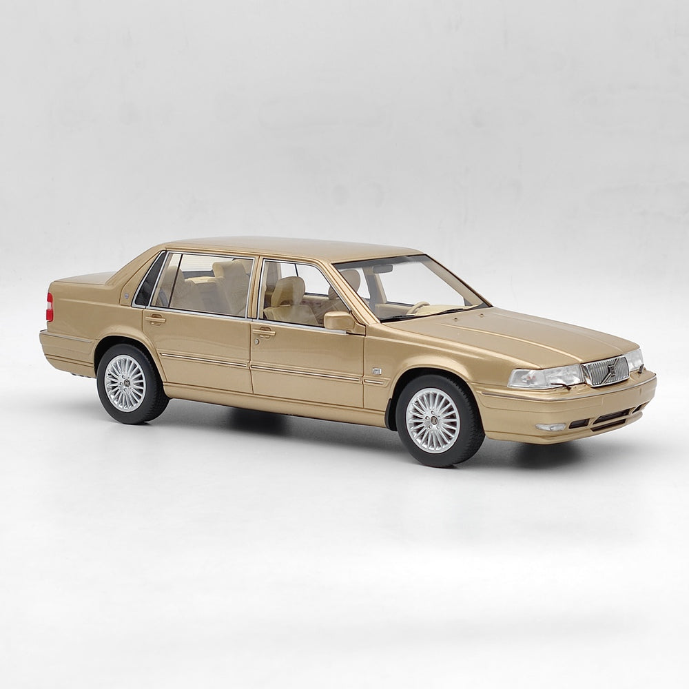 DNA Collectibles 1/18 Volvo S90 Royal Level 3 1998 DNA000152 Resin Model Gold Toy Car Gift