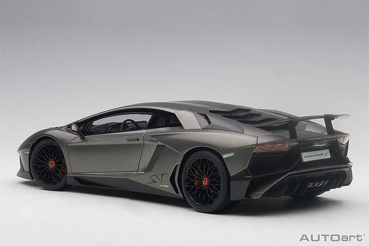 LAMBORGHINI AVENTADOR LP750-4 SV (GRIGIO TITANS/MATT GREY)