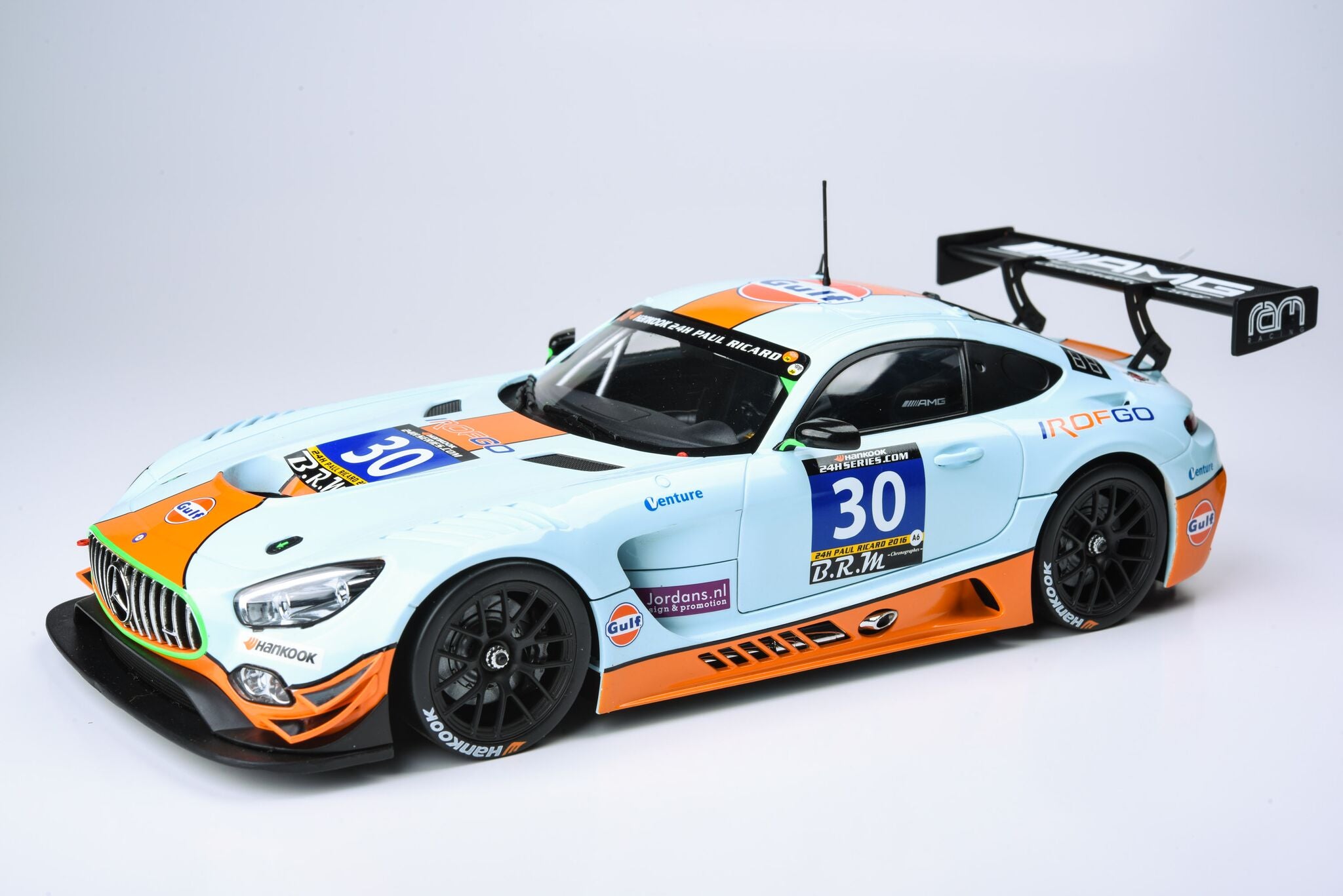 Paragon 1:18 Mercedes-AMG GT3: Ram Racing #30 (UK) 2016 2nd: 24 hours Paul Ricard PA-88021