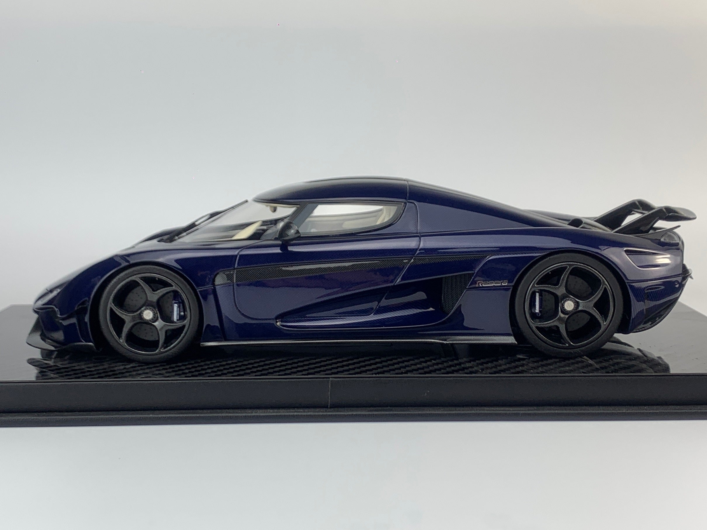 Frontiart 1:18 Koenigsegg Regera DARK BLUE CARBON F071-152