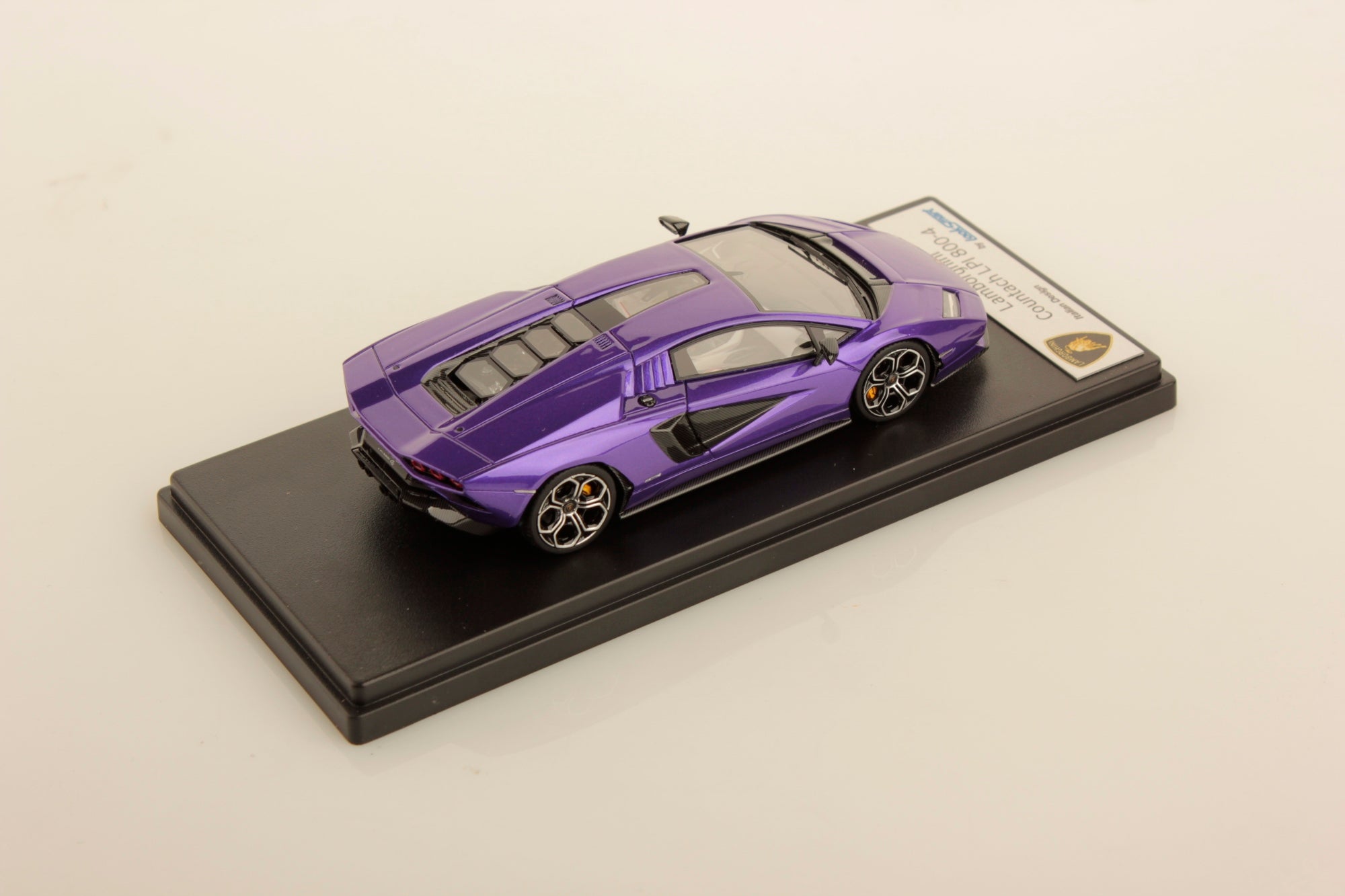 Lamborghini Countach LPI 800-4 - Viola Pasifae - 1:43