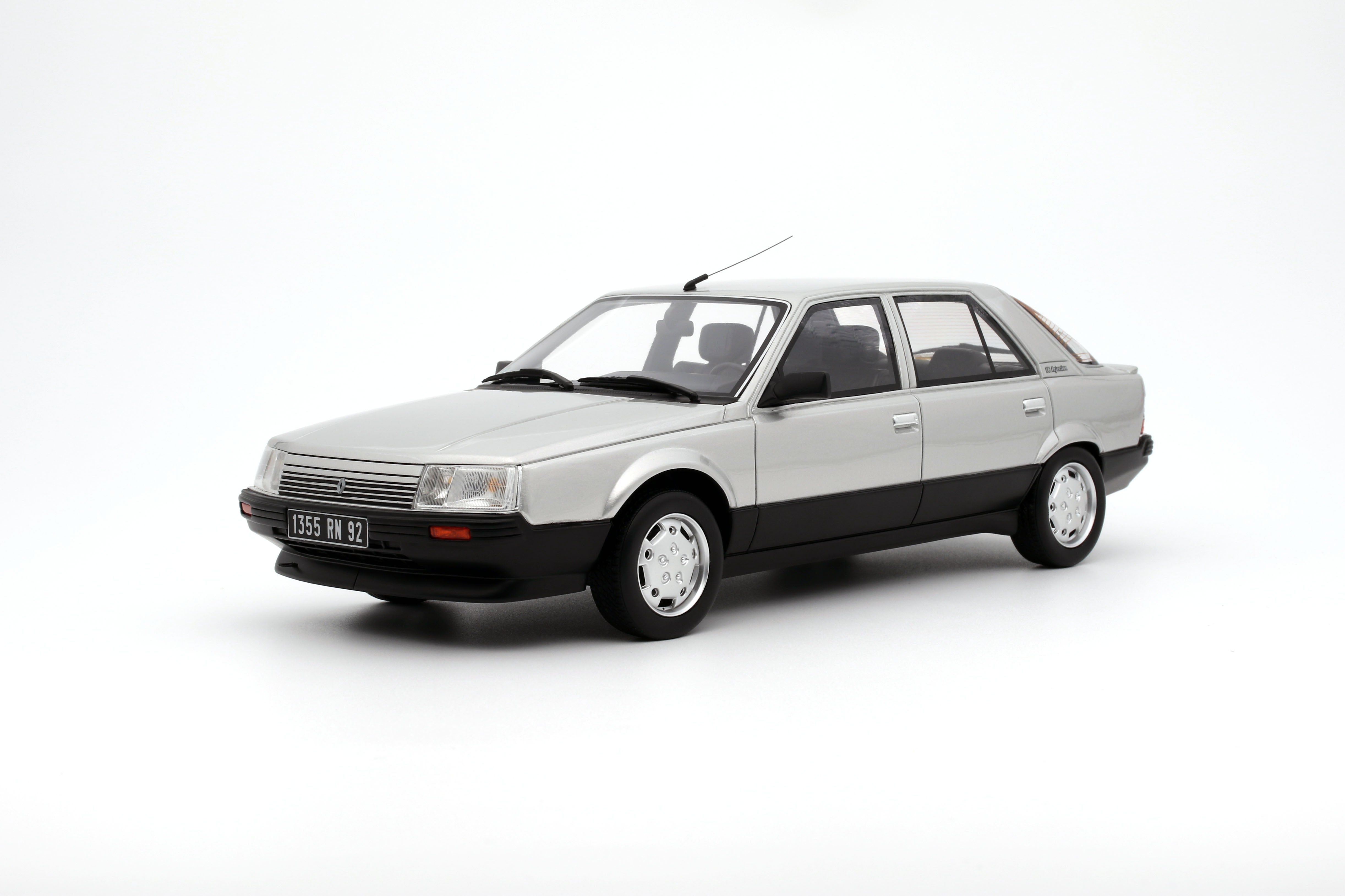 OTTO 1:18 Renault 25 Phase 1 V6 Injection 1985 OT1070