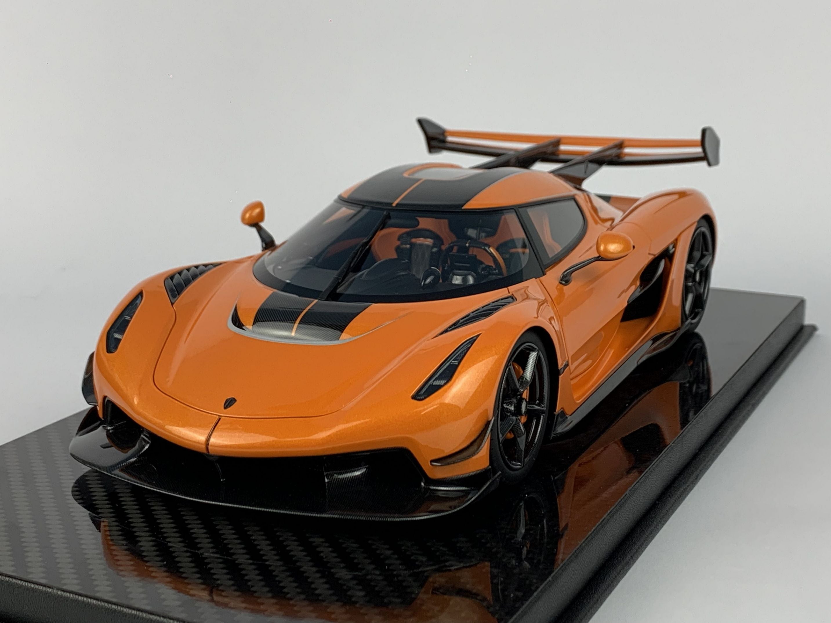 Frontiart 1:18 Koenigsegg Jesko Attack Tang orange F072-158