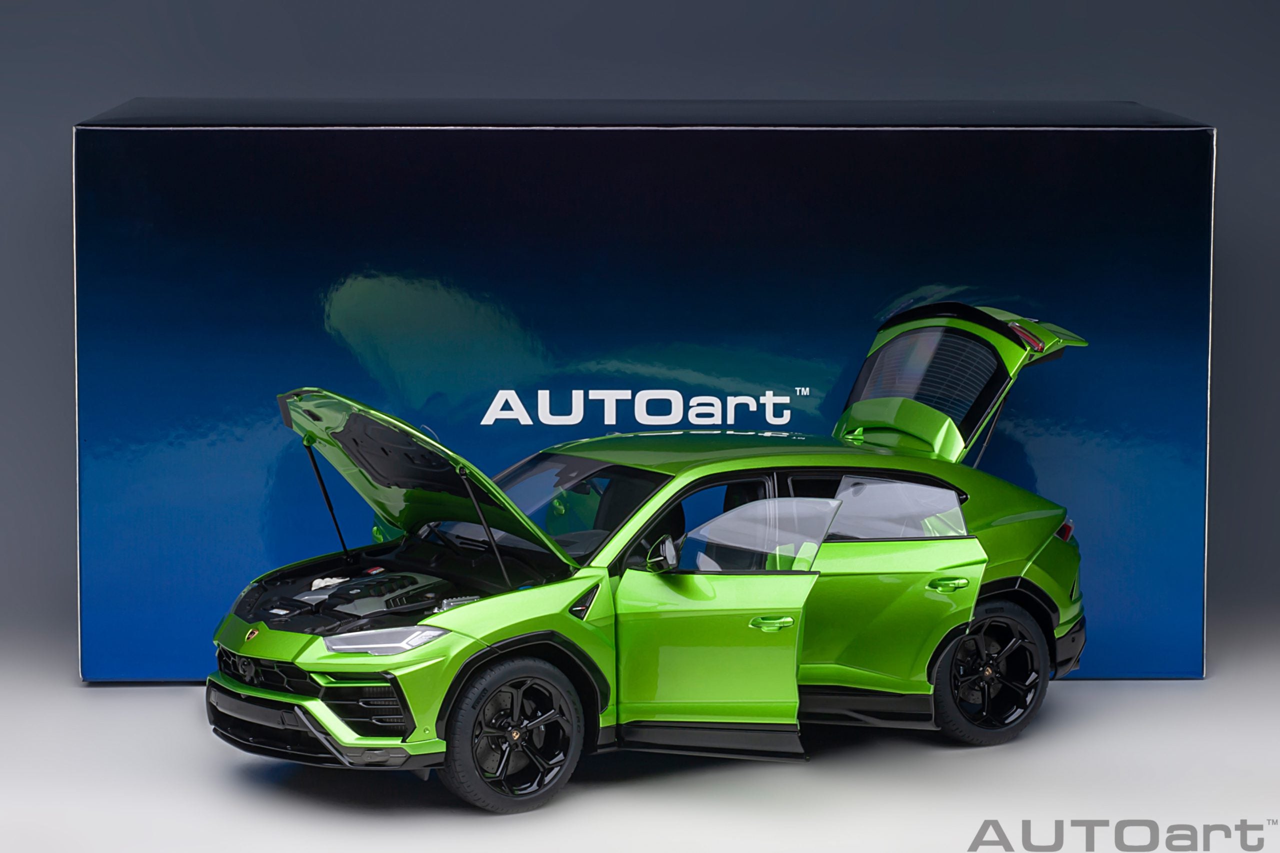 AUTOart 1:18 Lamborghini Urus (Verde Selvans) 79169