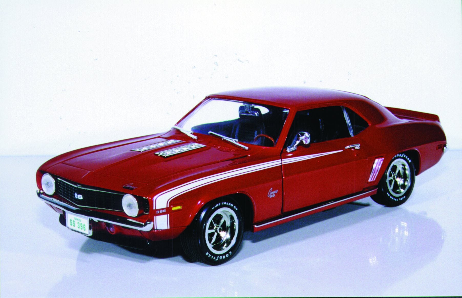 1:18 Ertl Chevy Camaro '69 SS 396 Coupe