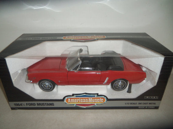 1:12 Ertl Ford Mustang '64 1/2 Convertible