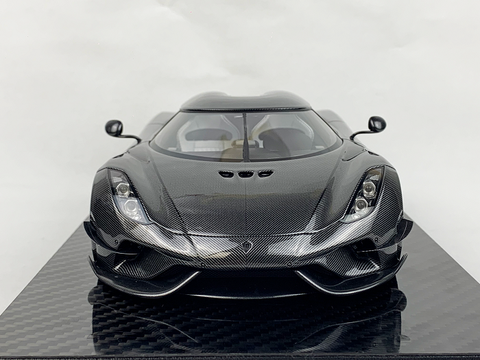 Koenigsegg Regera - 7221 carbon black - 1:18