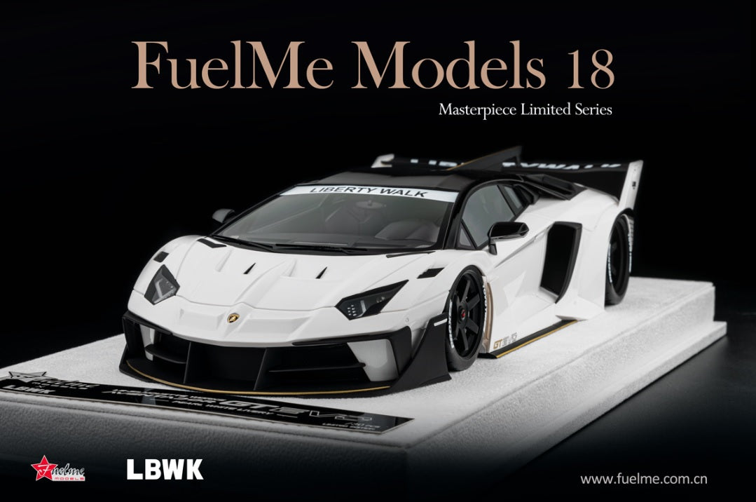 FuelMe Models 1:18 Lamborghini Aventador GT EVO LBWK in Pearl white