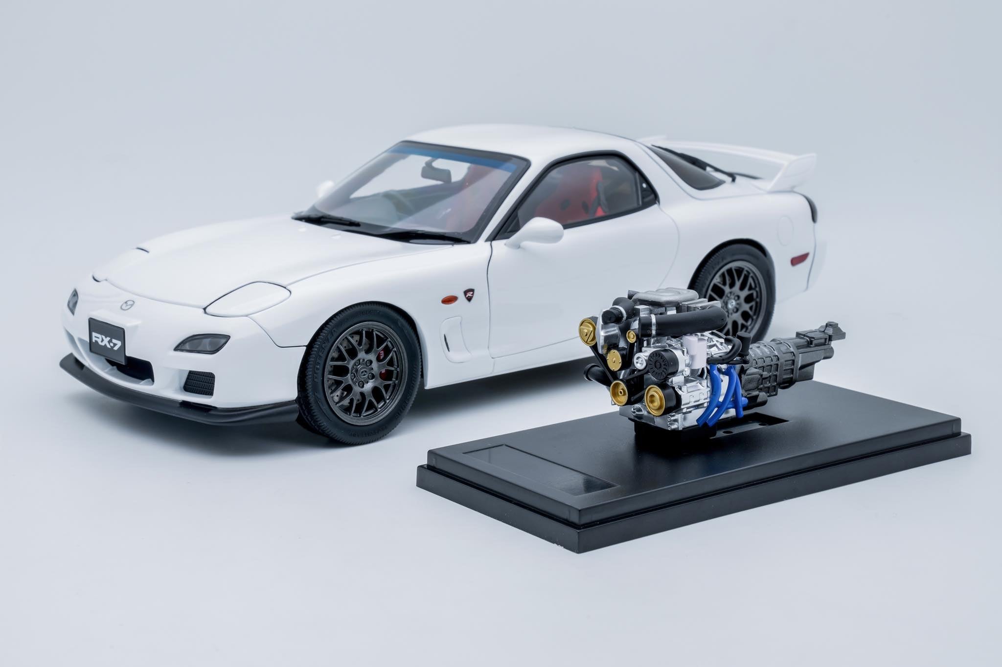 *PREORDER* Polar Master 1:18 Mazda RX-7 (FD3S) Spirit R in White with Engine Display