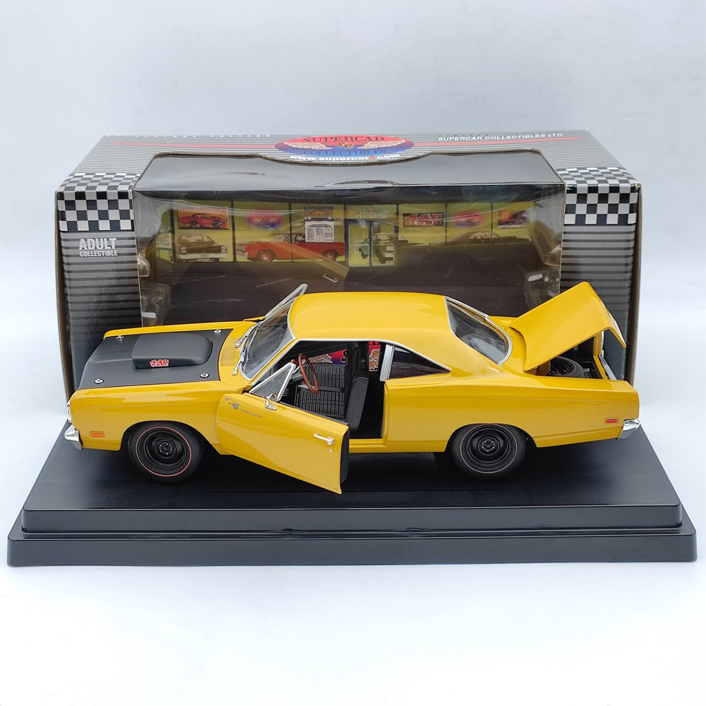1:18 SUPERCAR Plymouth Roadrunner 1969 1/2 440 6BBL VERSION #29555P Diecast Car Toy Gift