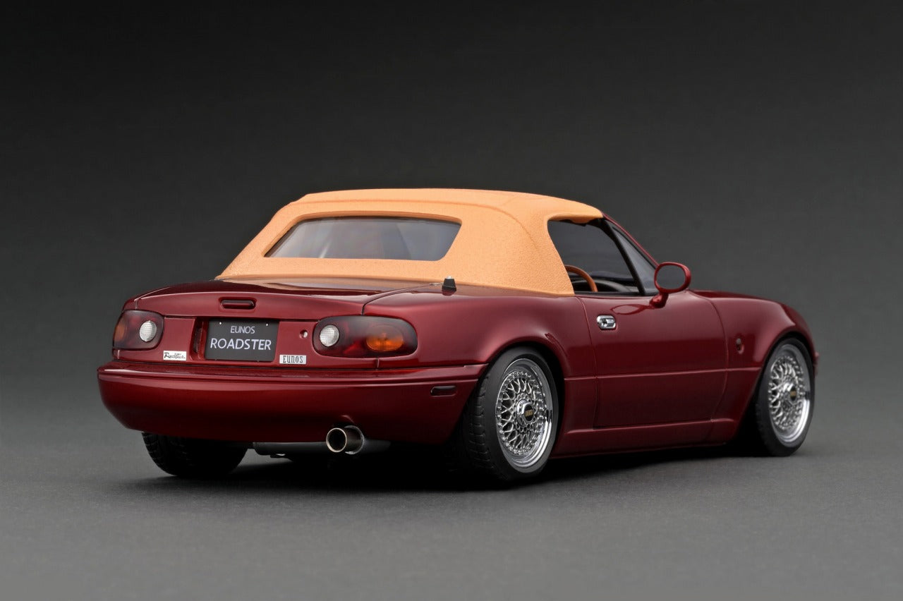 *PREORDER* Ignition Model 1:18 Mazda EUNOS Roadster (NA) in Burgundy
