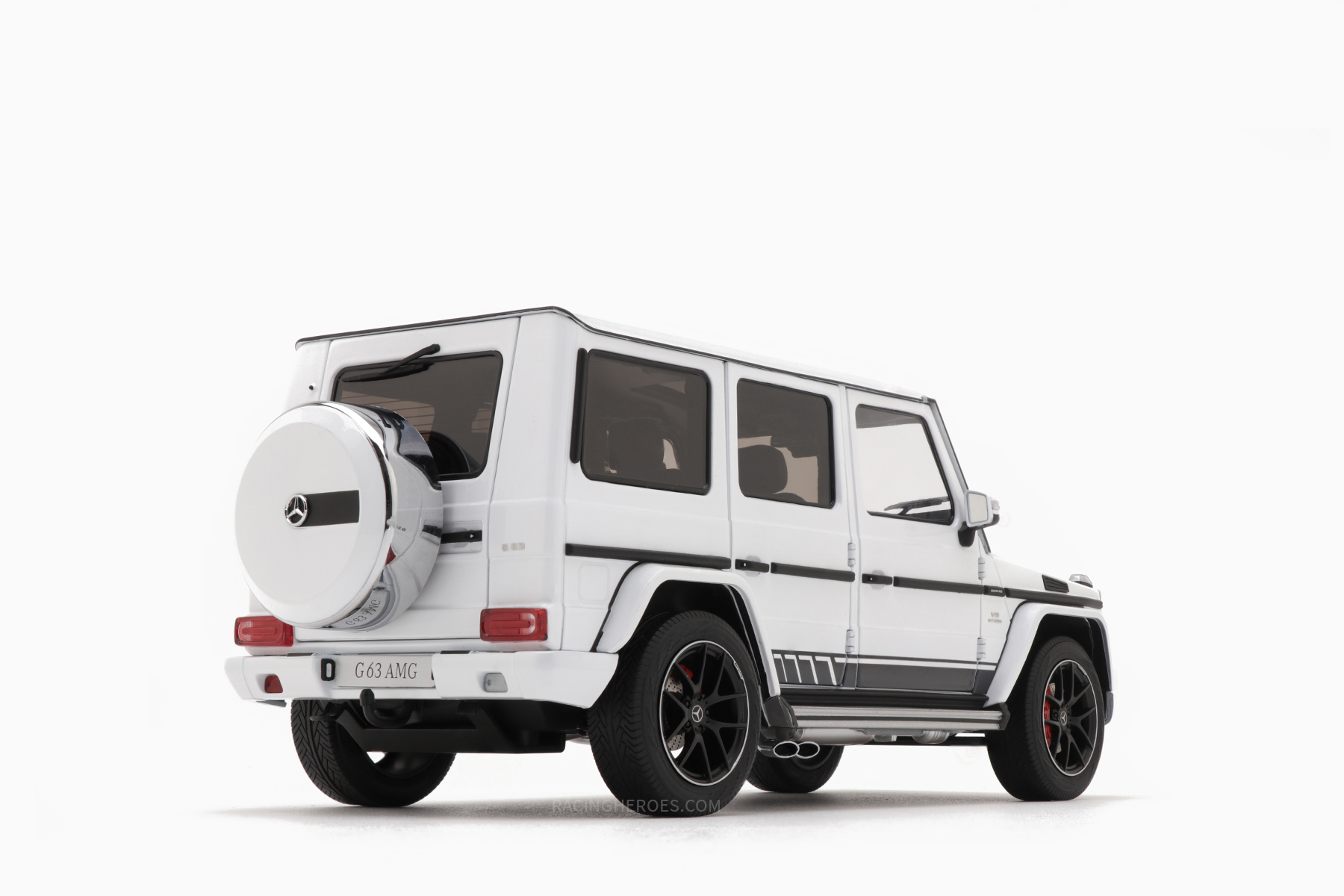 Mercedes-AMG G 63 (W463) 463 Edition – Polar White 1:18 by Almost Real
