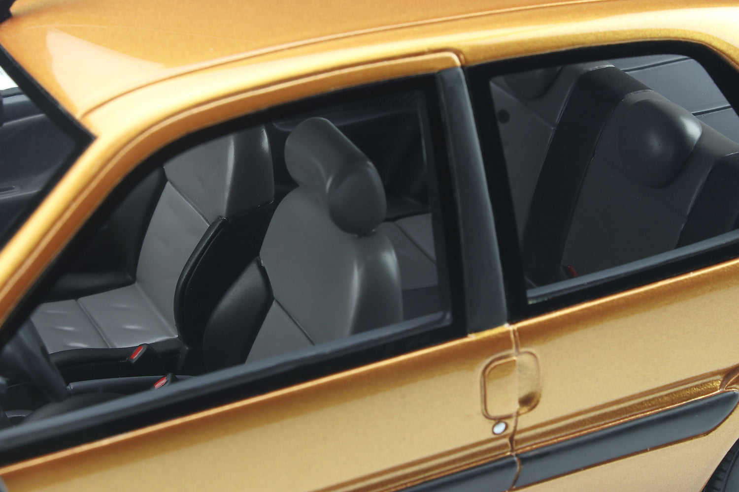 OTTO 1:18 2000 Citroen Saxo VTS OT893