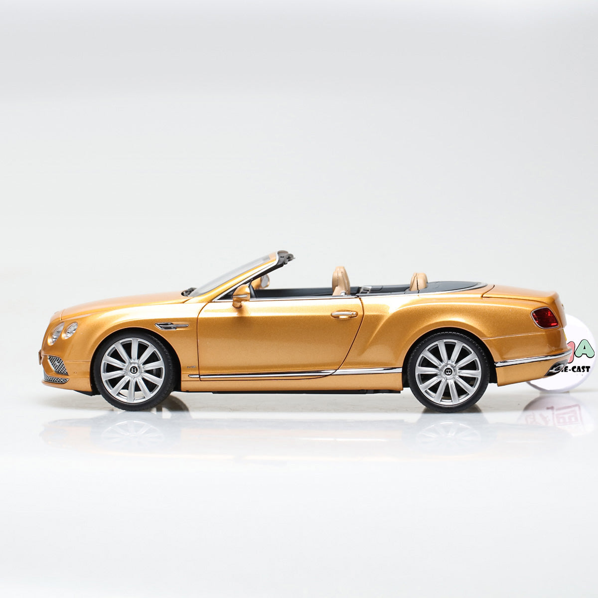 Paragon 1:18 2016 Bentley Continental GT Convertible Gold PA-98232