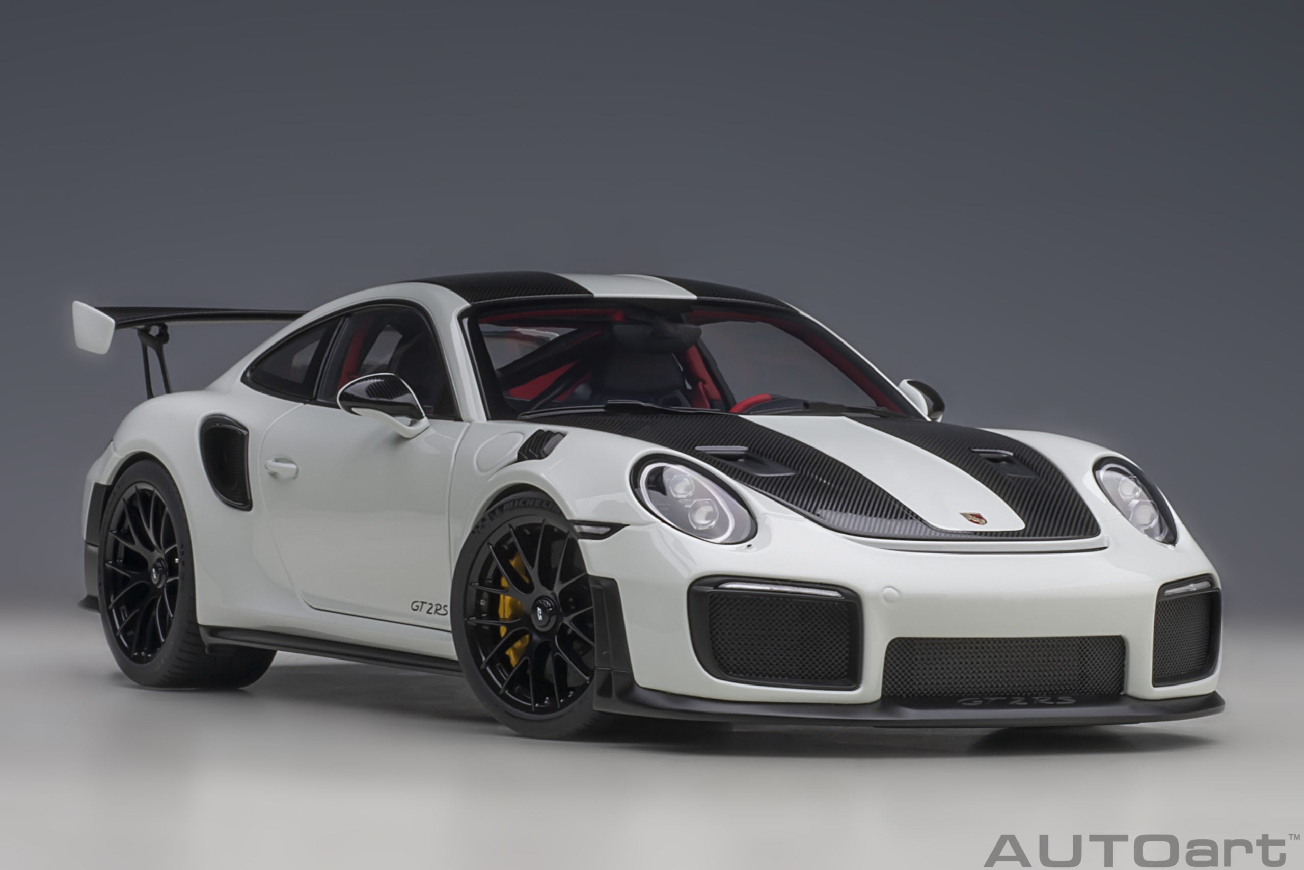 AUTOart 1:18 Porsche 911 (991.2) GT2 RS Weissach Package (White) 78171