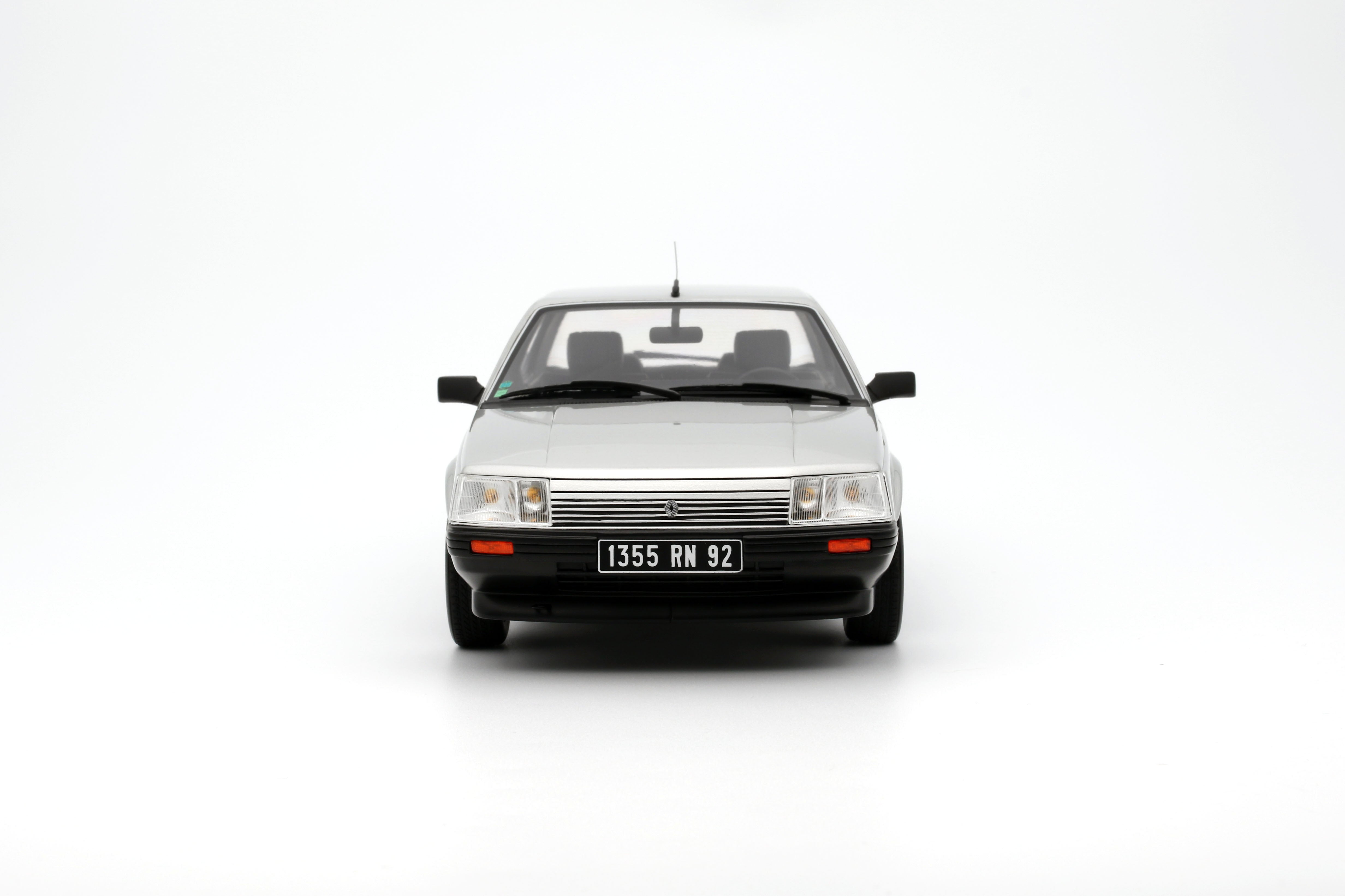 OTTO 1:18 Renault 25 Phase 1 V6 Injection 1985 OT1070