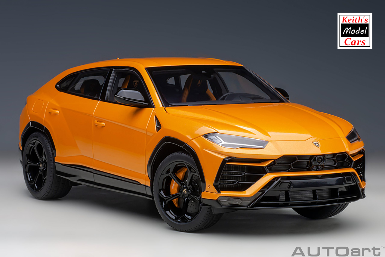 [1/18 Scale] Lamborghini Urus in Arancio Borealis by AUTOart Models