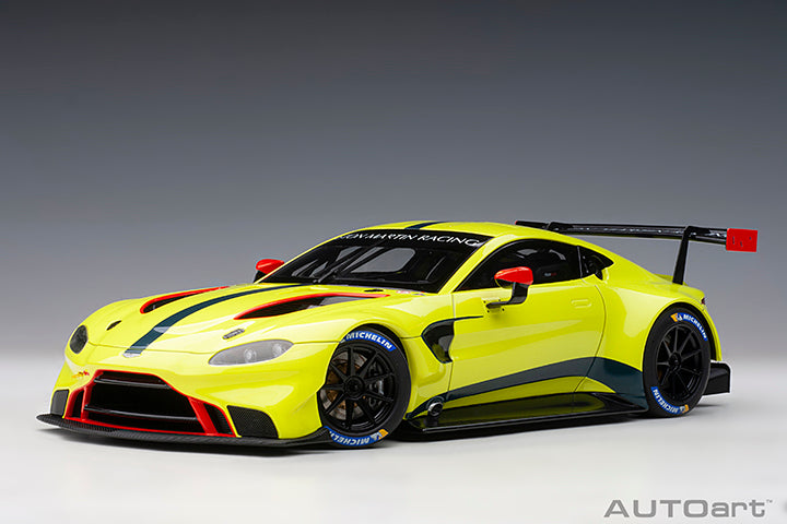 AUTOART 1/18 ASTON MARTIN VANTAGE GTE LE MANS PRO 2018 PRESENTATION CAR GREEN WITH STRIPES 81807