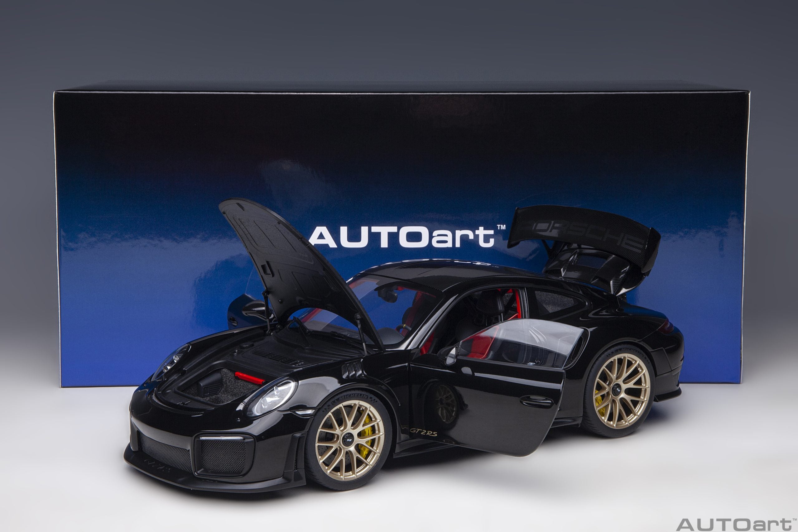 AUTOart 1:18 Porsche 911 (991.2) GT2 RS Weissach Package (Black) 78186