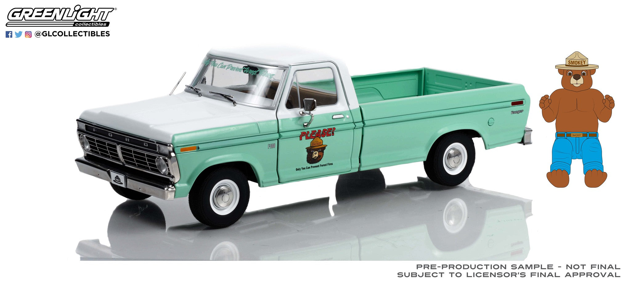 GreenLight 1:18 1975 Ford F-100 - Forest Service Green with Smokey Bear Figure Only You Can Prevent Wildfires 13636