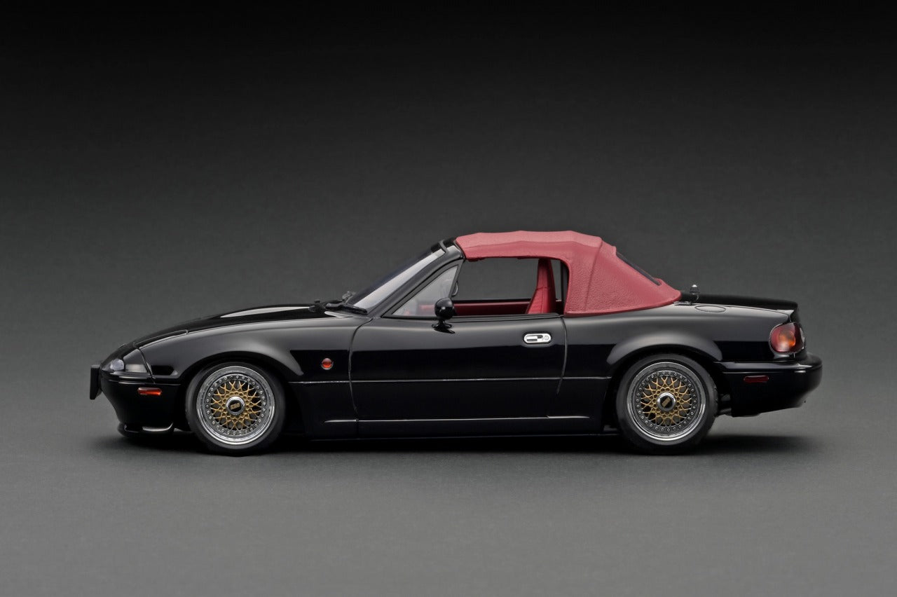 *PREORDER* Ignition Model 1:18 Mazda EUNOS Roadster (NA) in Black