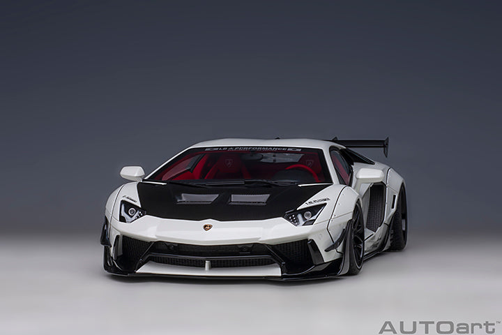 LIBERTY WALK LB-WORKS LAMBORGHINI AVENTADOR LIMITED EDITION (METALLIC WHITE/CARBON BONNET)