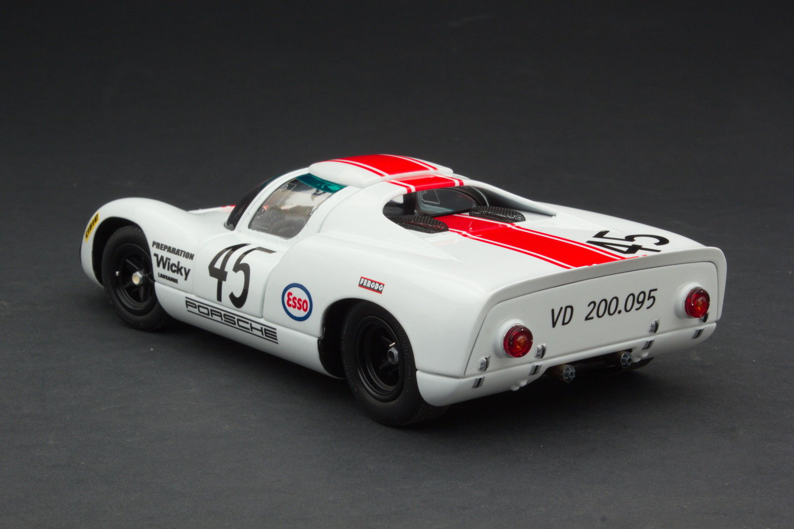 EXOTO 1:18 1968 Porsche 910 #45 Le Mans 24 Hours Jean-Pierre Hanrioud, André Wicky MTB00062B
