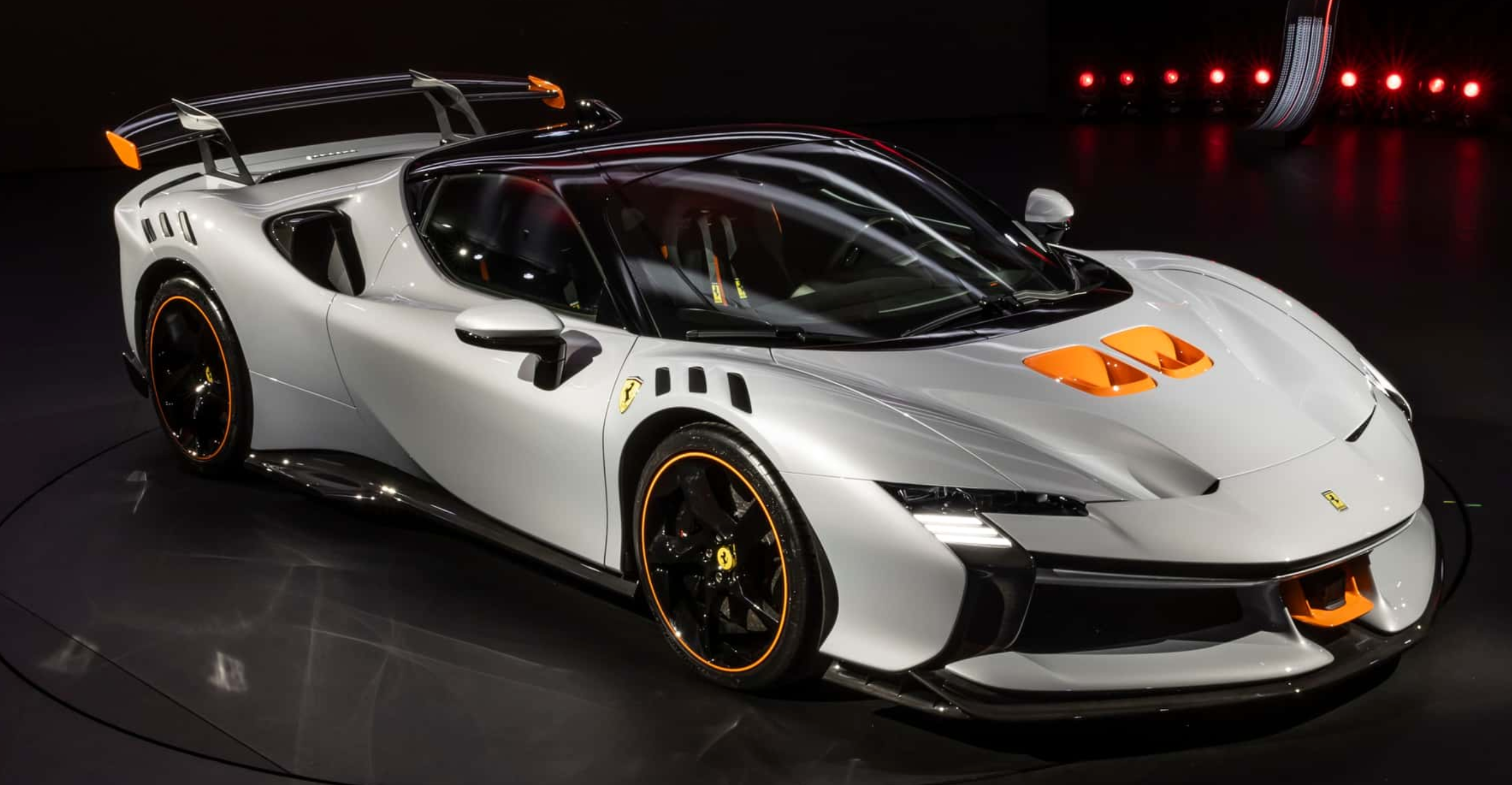 Ferrari SF90 XX Stradale - Bianco Artico - 1:18